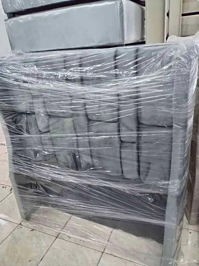 يوجدلديناالسره نفرونص المخمل بسعرالجمله التوصيل وتركيب مجاني 1