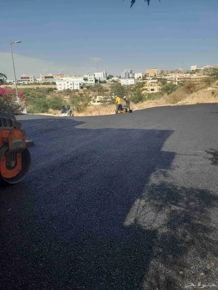 أعمال اسفلت حار ومقشور وانترلوك وصبة أحواش ومداخل البيوت 9
