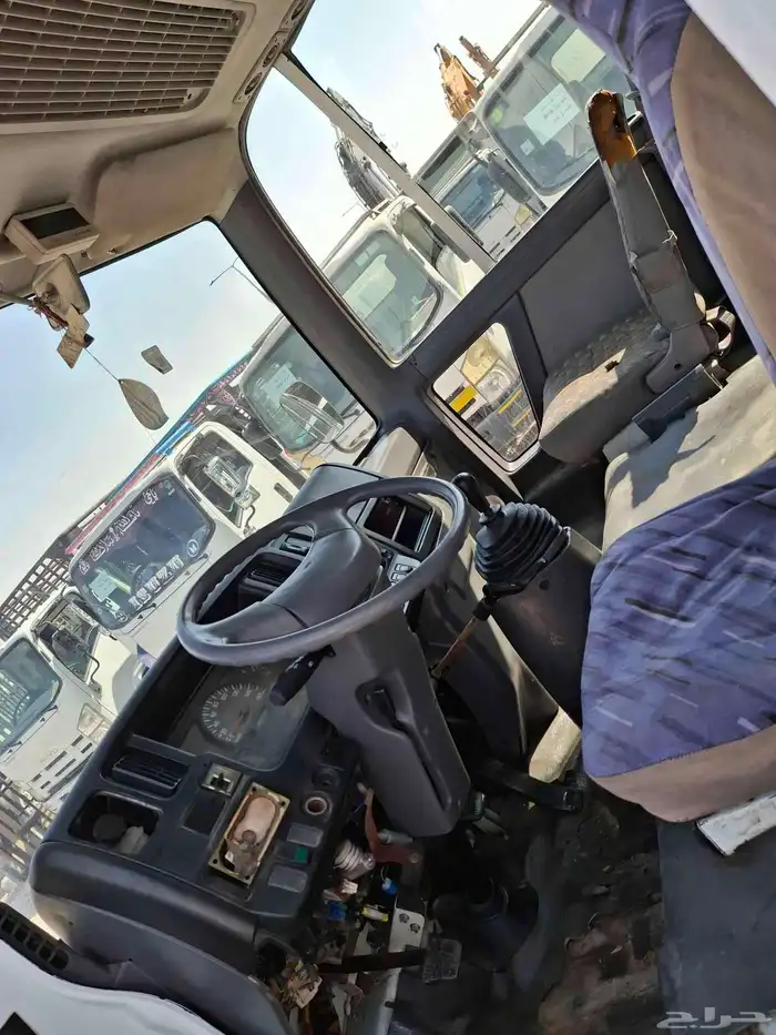باص نيسان 25 راكب 7