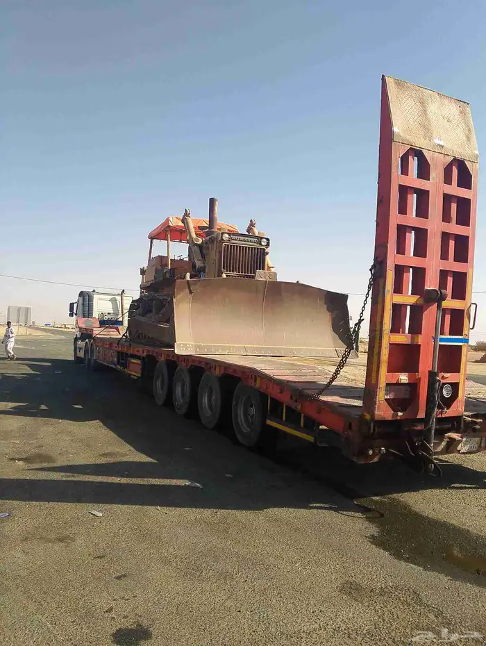 موجود بلدوزر للايجار 0