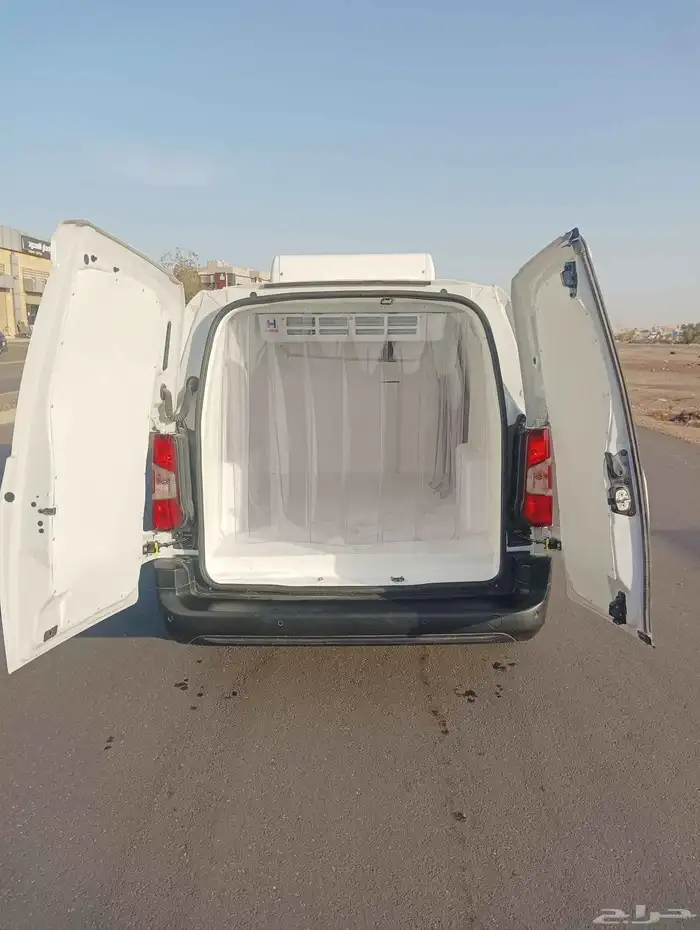 للإيجار سيارة بيجو بارتنر ثلاجه شاصية طويل موديل 2025 9