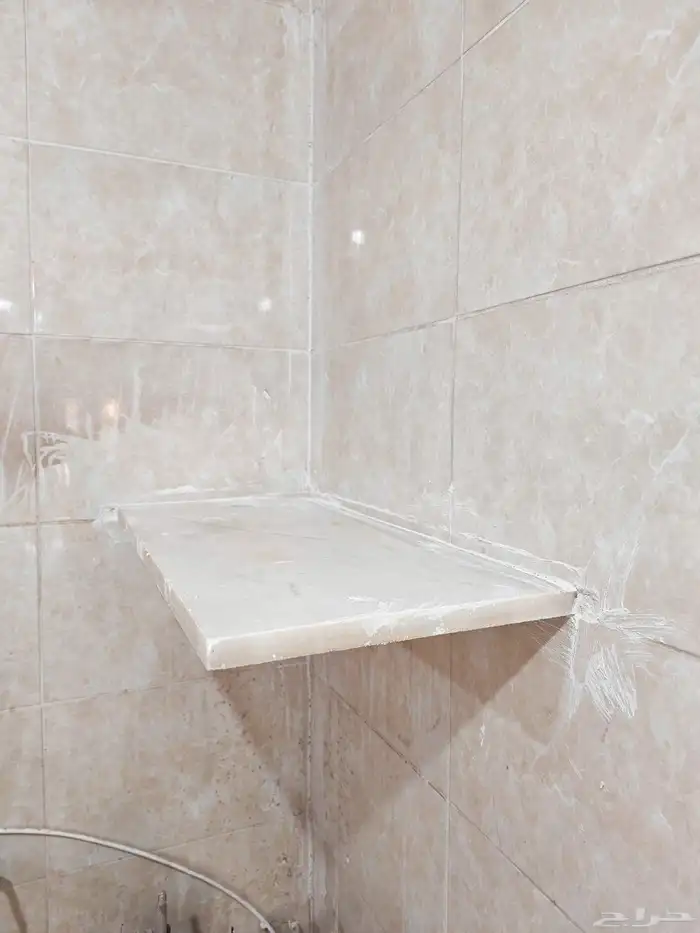 مبلط محترف وبسعر مناسب أنا حبيت شغله وقلت بنزله اعلان 5