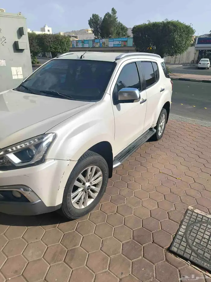 mux isuzu 2020 ايسوزو 1