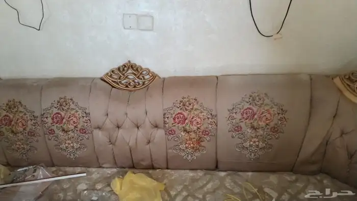 مسناد خشبيه مقاس 4 5 وفرشه نفس المقاس4 5 1