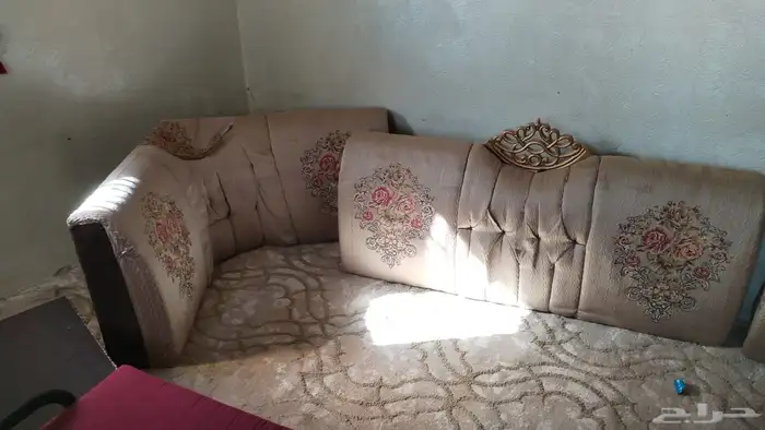 مسناد خشبيه مقاس 4 5 وفرشه نفس المقاس4 5 0
