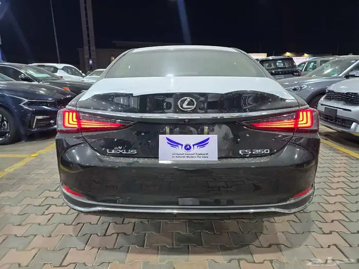 لكزس Es250. 2025. متاح كاش وتقسيط 5