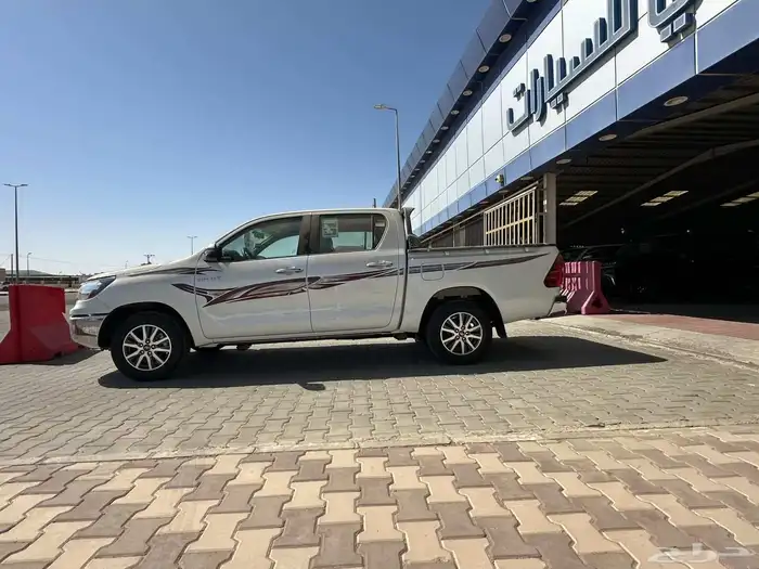تويوتا هايلكس غمارتين بنزين GLX2 جنوط 2025 3