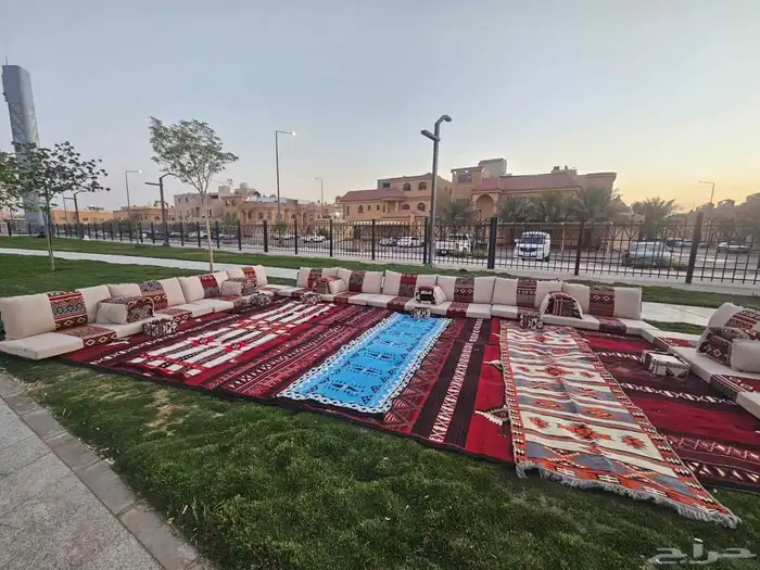 تاجير زل ازرق زل ملكي وكنب تاجير كراسي طاولات جلسات شعبيه جل 3