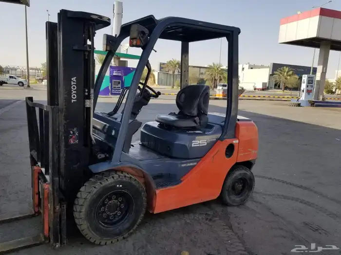 فوركلفت رافعه شوكيه للإيجار يومي شهري مشاوير وتنزيل التريلات 4