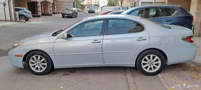 لكزس موديل 2003 2