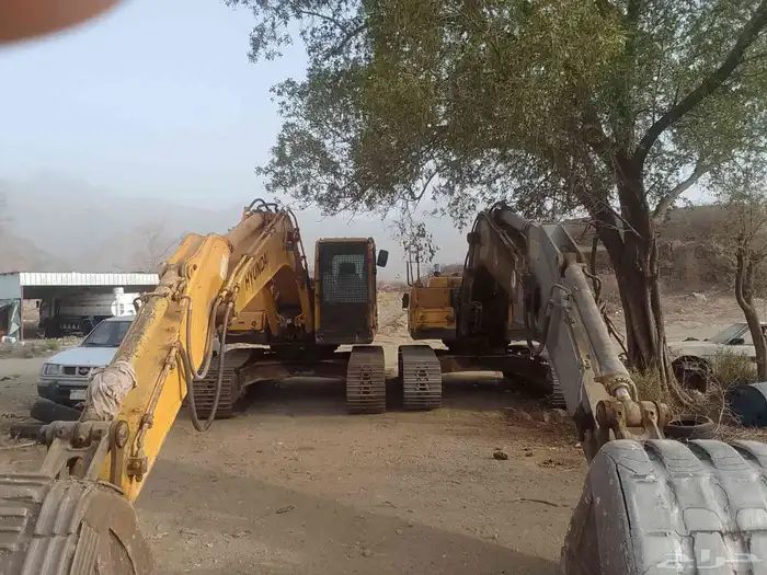 يوجد بكلين ل قص الاراضي مباني حجر. فتح خط 0