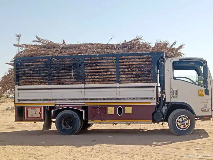 السلام عليكم يوجد عسيب نخل جريد للمباني التراثية والحلال 0