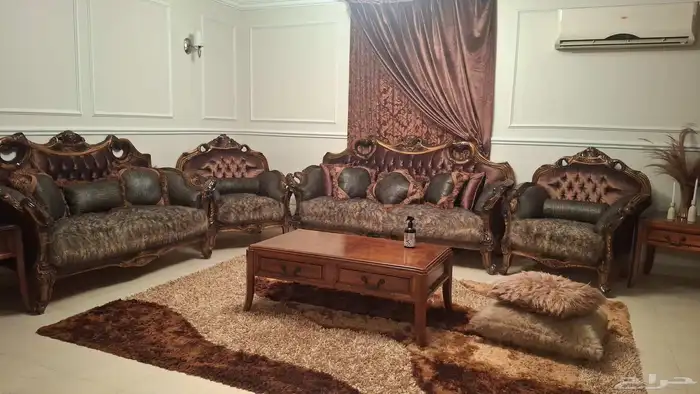 كنب استخدام نظيف طقم كامل بدون الطاولات مع الزوليه 4