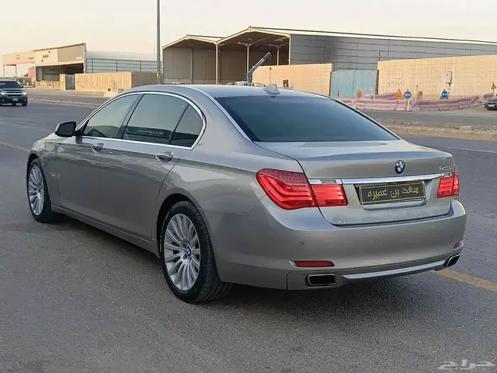بي ام دبليو Li 740 موديل 2009 4