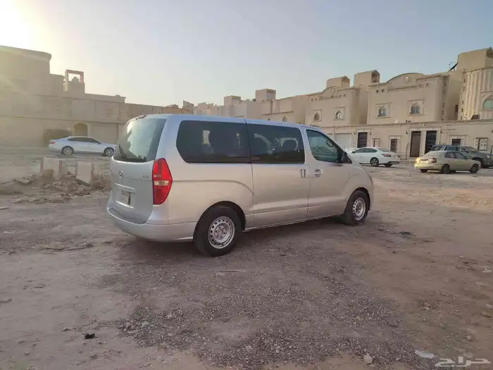 سيارة هيونداي H1 2009 1