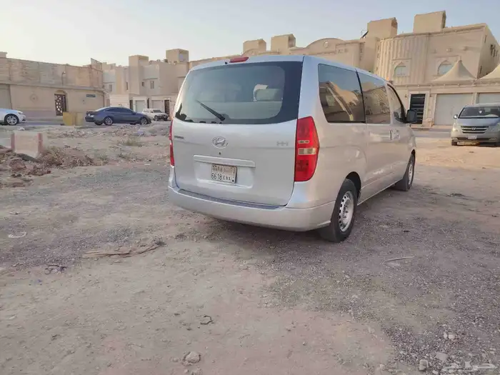سيارة هيونداي H1 2009 3