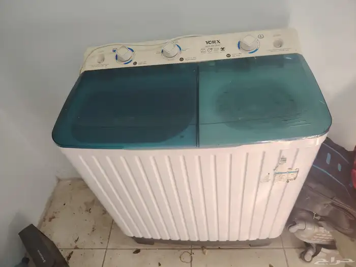 سرير و غسالة للبيع 1