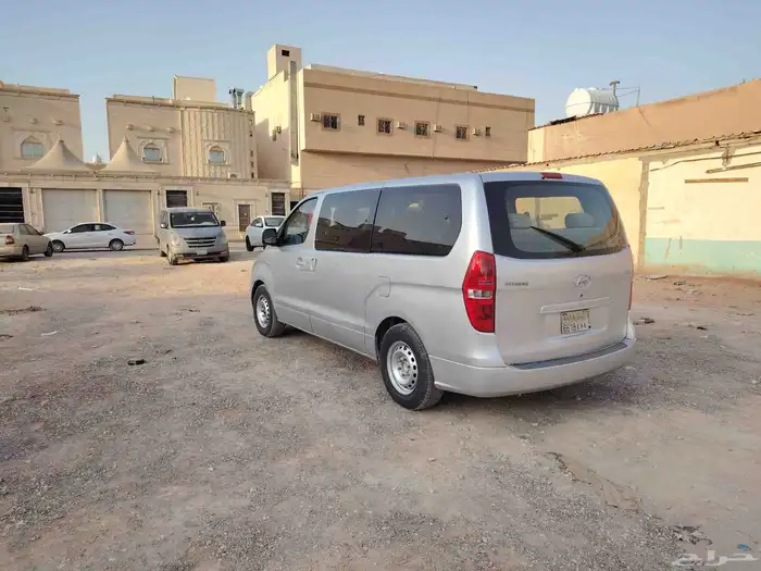 سيارة هيونداي H1 2009 2