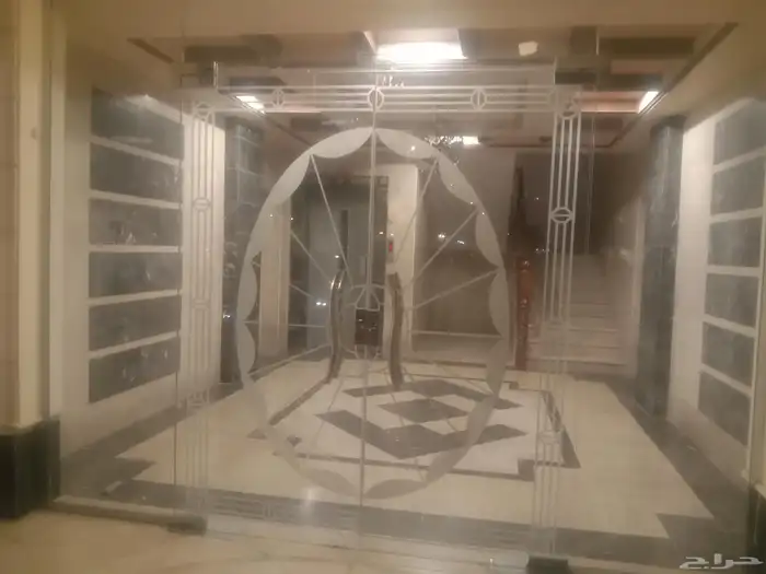 زجاج سكرت ابواب مكاتب دربزين مريات شورات جميع اعمال الزجاج 0