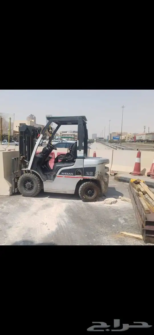 رافعه شوكيه شوكيه فوركلفت سكينه كرينات للايجار 1
