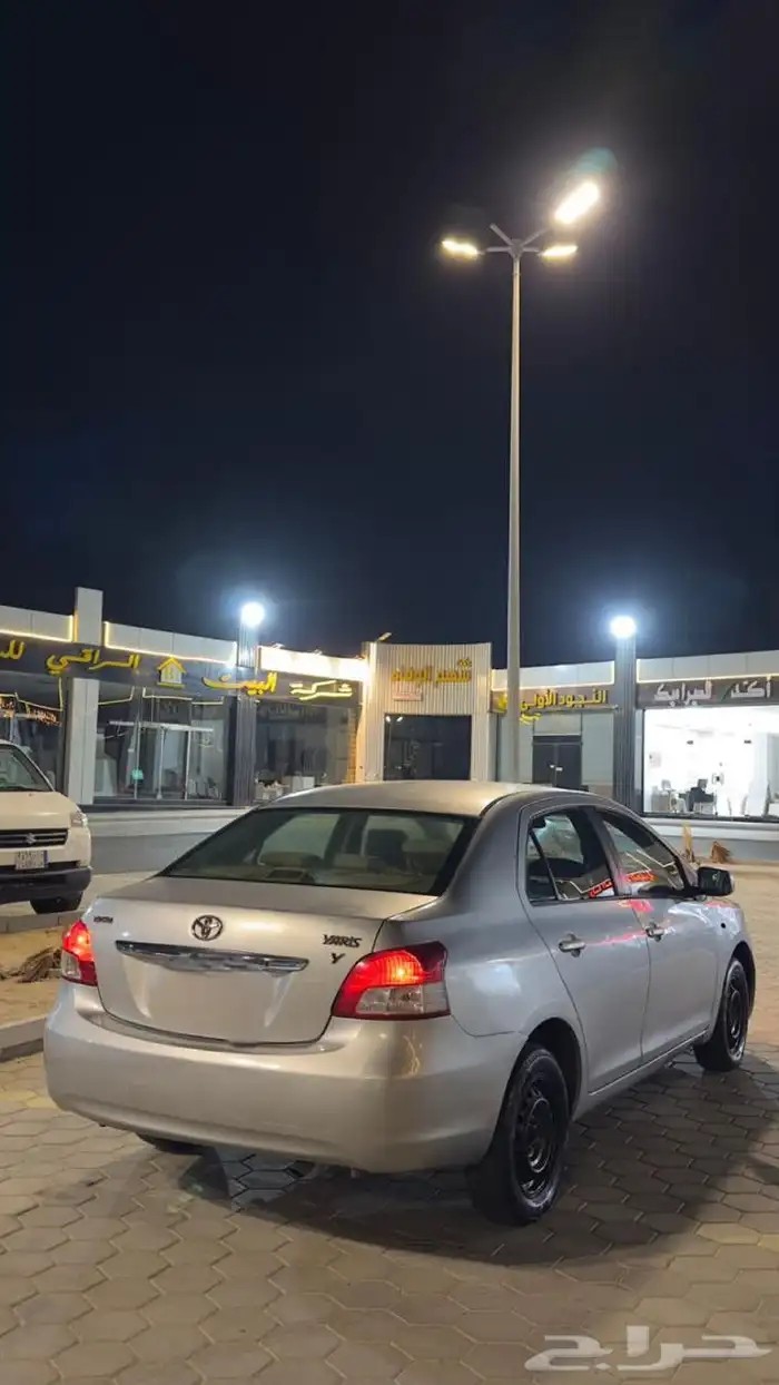 للبيع يارس موديل 2010 وكاله 4