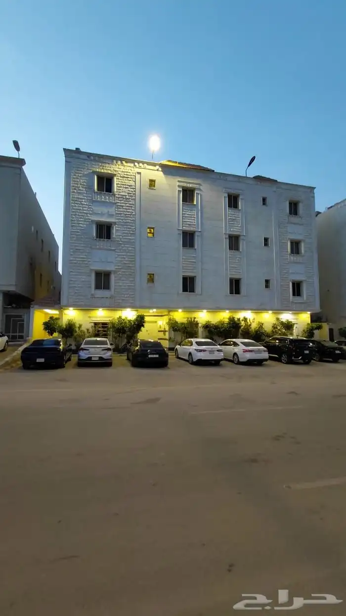 شقق عوائل فاخره شمال الرياض العقيق والملقا والصحافه والقيروا 0