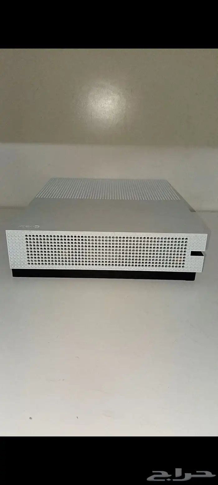 Xbox one s مستخدم شهر فقط بحالة ممتازة 2