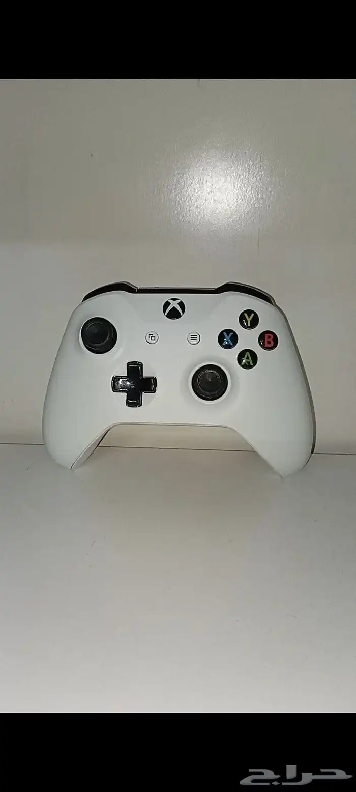 Xbox one s مستخدم شهر فقط بحالة ممتازة 5