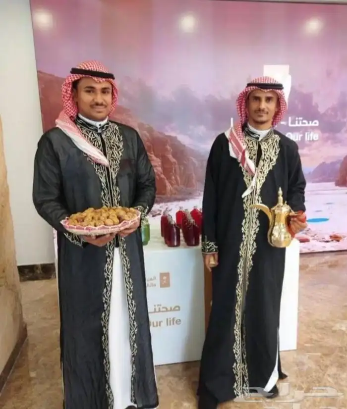 قهوجي وصبابين وصبابات كراسي وطاولات وزل 6