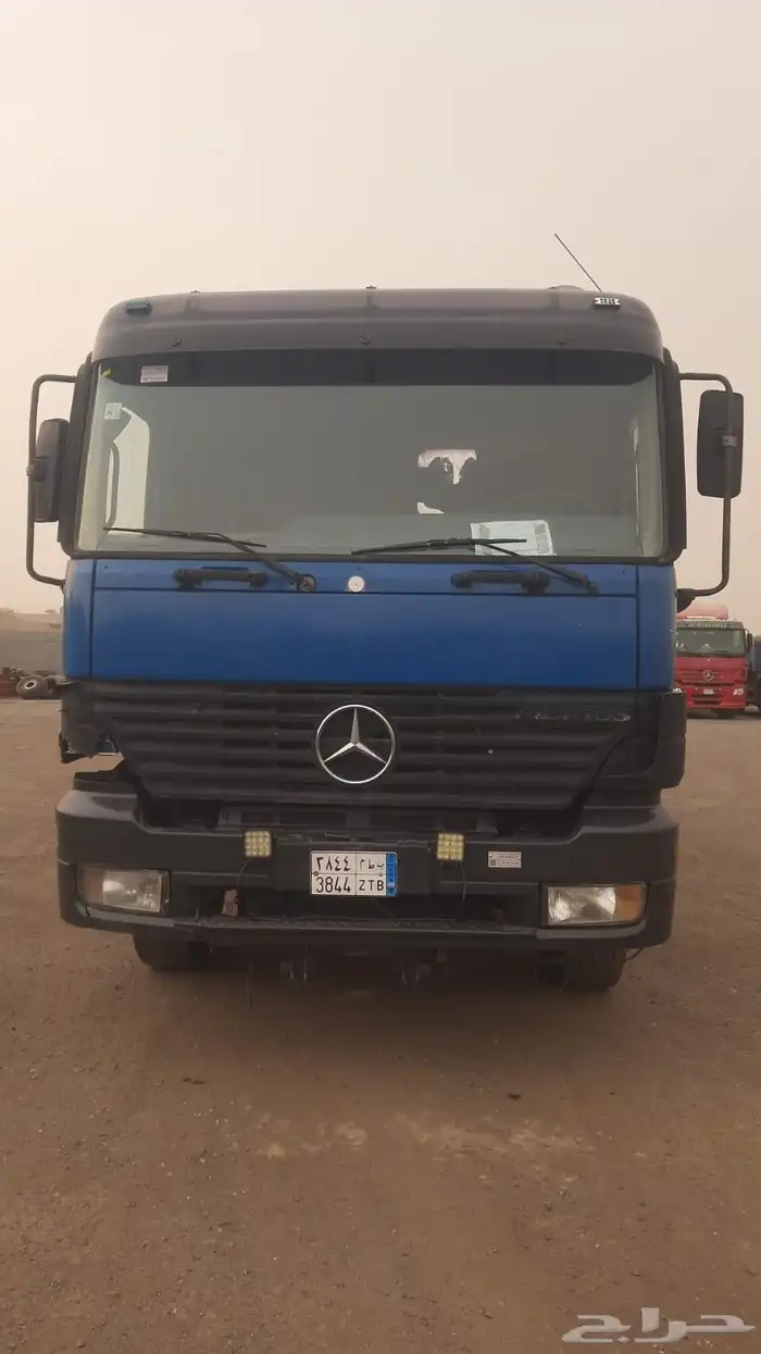 شاحنة مع هاغن ونش حاويات 0