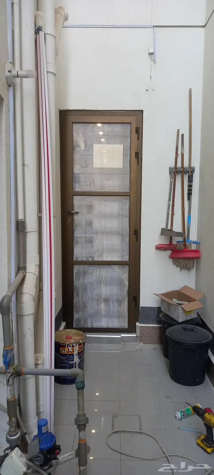 تفصيل ابواب ودرايش ومطابخ وزجاج وجميع أعمال الألمنيوم والاست 4