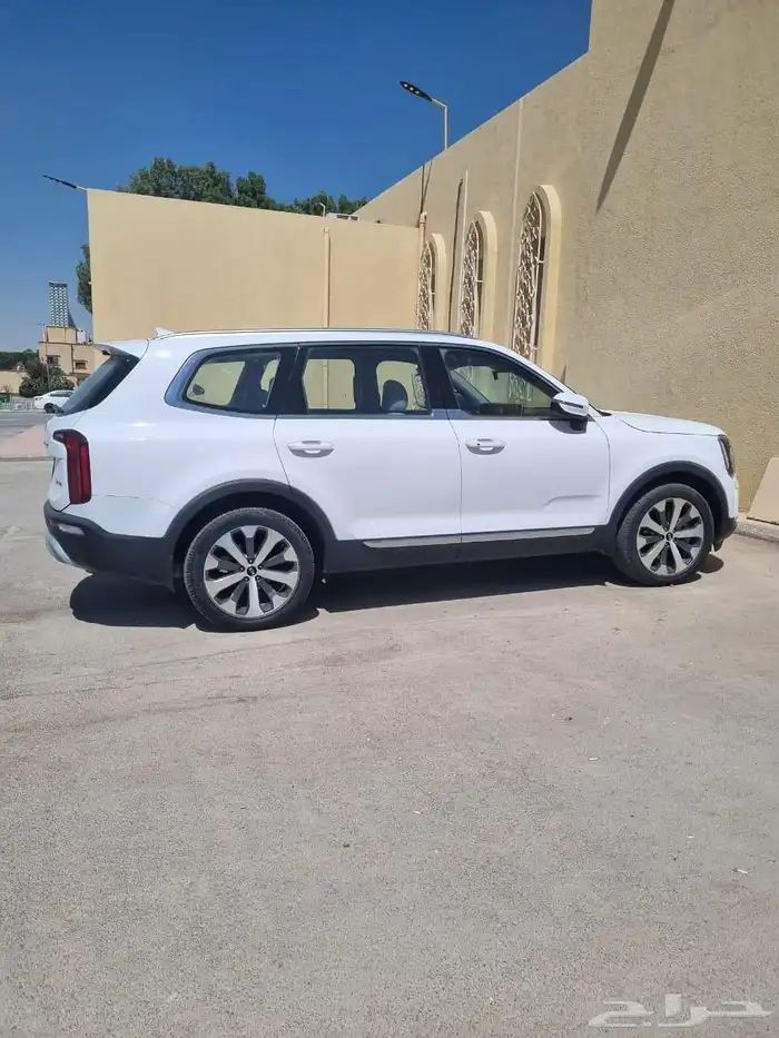 الرياض 4
