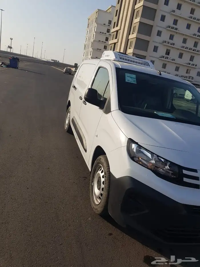 للإيجار سيارة بيجو بارتنر ثلاجه شاصية طويل موديل 2025 2