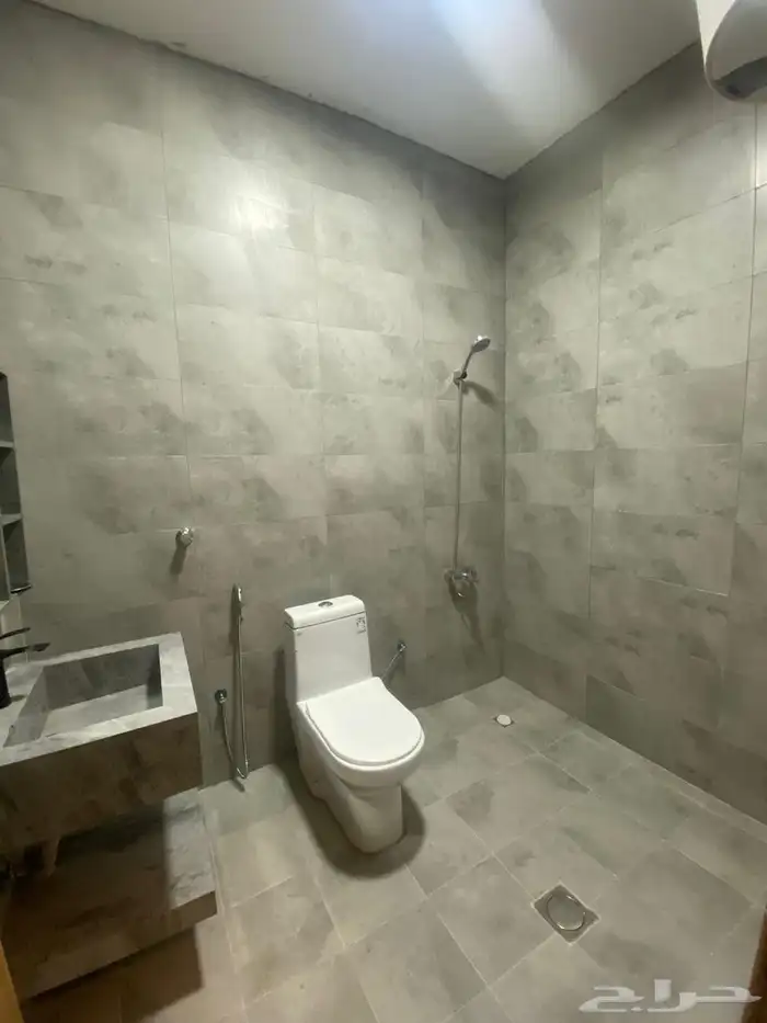 شقة للبيع حي الحمراء من افضل ااحيا شرق الرياض 0