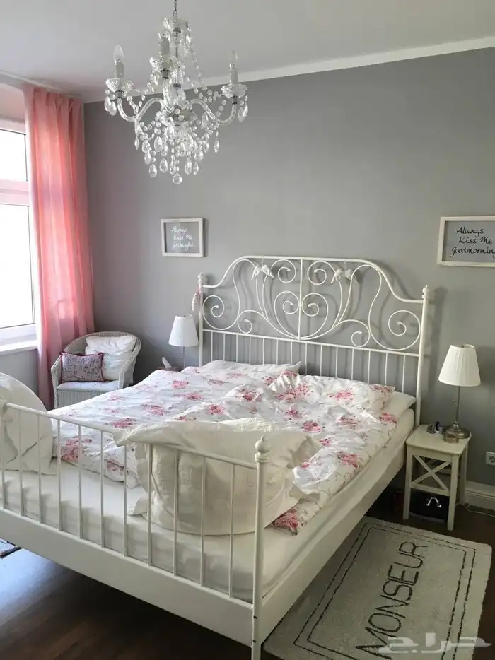 سرير ايكيا حديد ابيض للبيع مستعمل نظيف 0