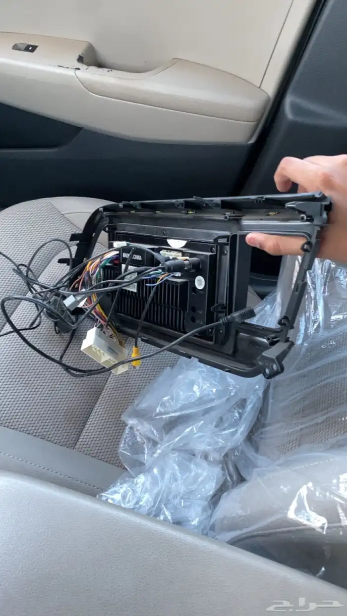 شاشه اندرويد يشتغل فيها ابل كار بلاي 1