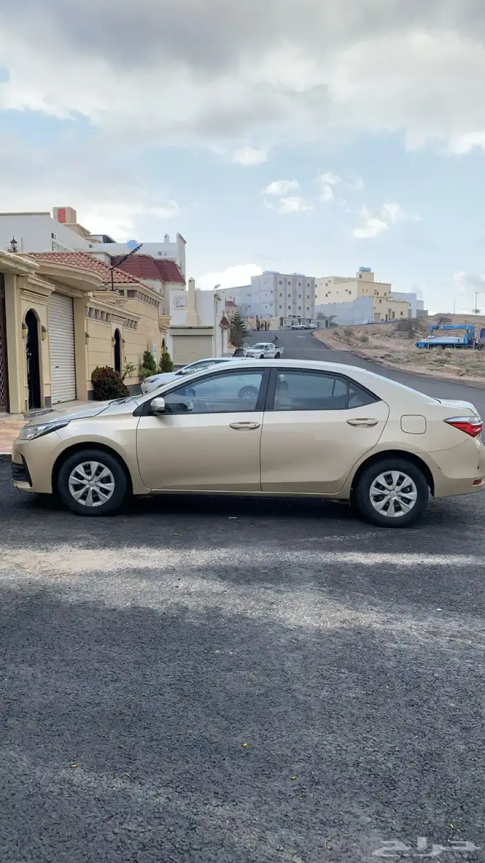 كورولاللبيع 2018 10