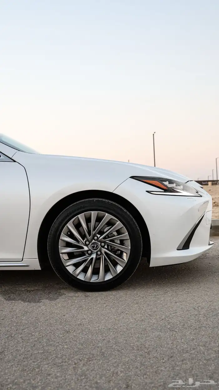 لكزس ES350 .. ( شبه جديد ) 8