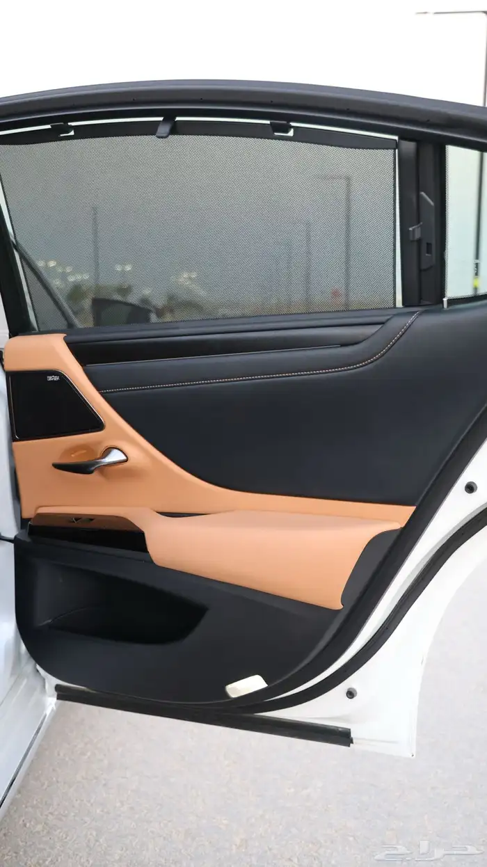 لكزس ES350 .. ( شبه جديد ) 24