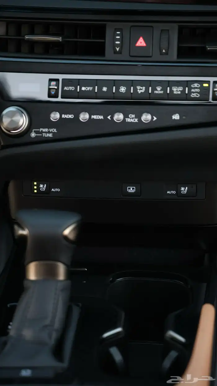 لكزس ES350 .. ( شبه جديد ) 40