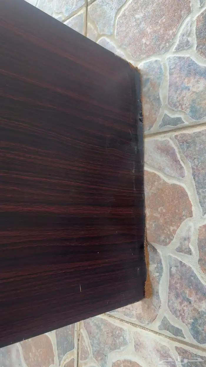 مكتب للبيع نظيف 2