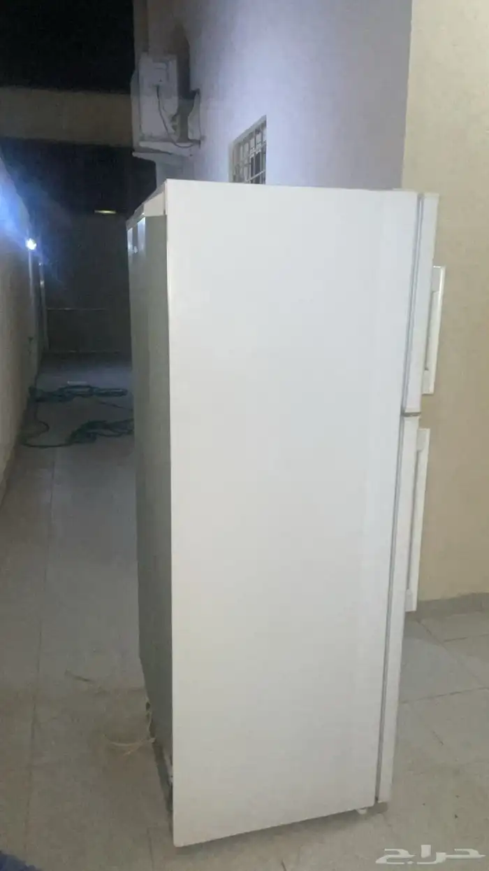 ثلاجة نظيفه للبيع ع الشرط 4