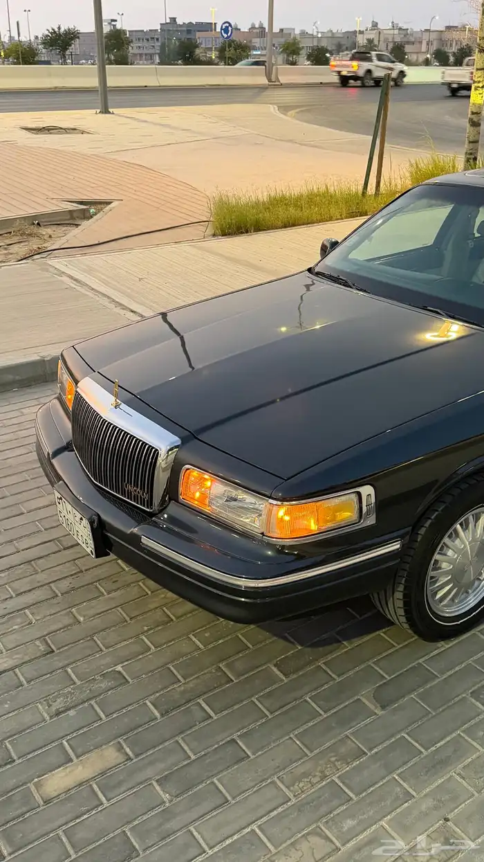 لينكون تاون كار 1995 13