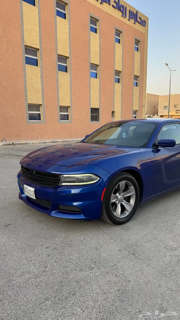 دودج تشارجر 8