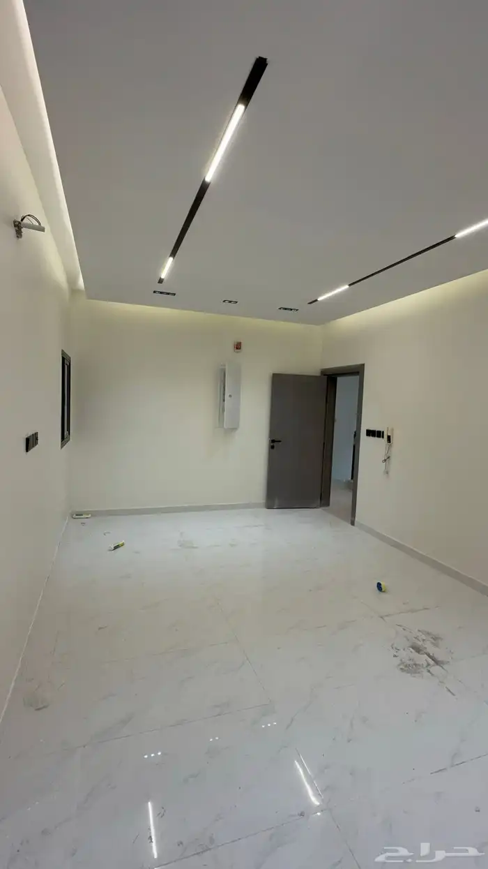 للبيع شقق تمليك 5 غرف وصاله حي أحد 71 مرتبه 4