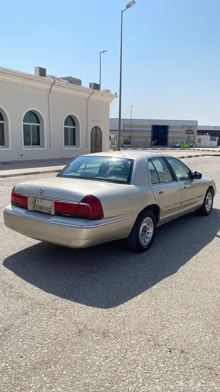 فورد قراند ماركيز عداد 199 الف مديل 2000ثاني مالك سوم 5 الاف 6