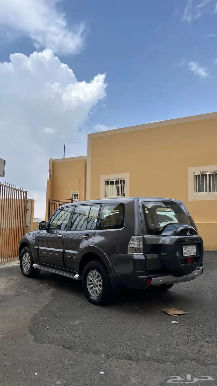 باجيرو 2015 ستاندر 12