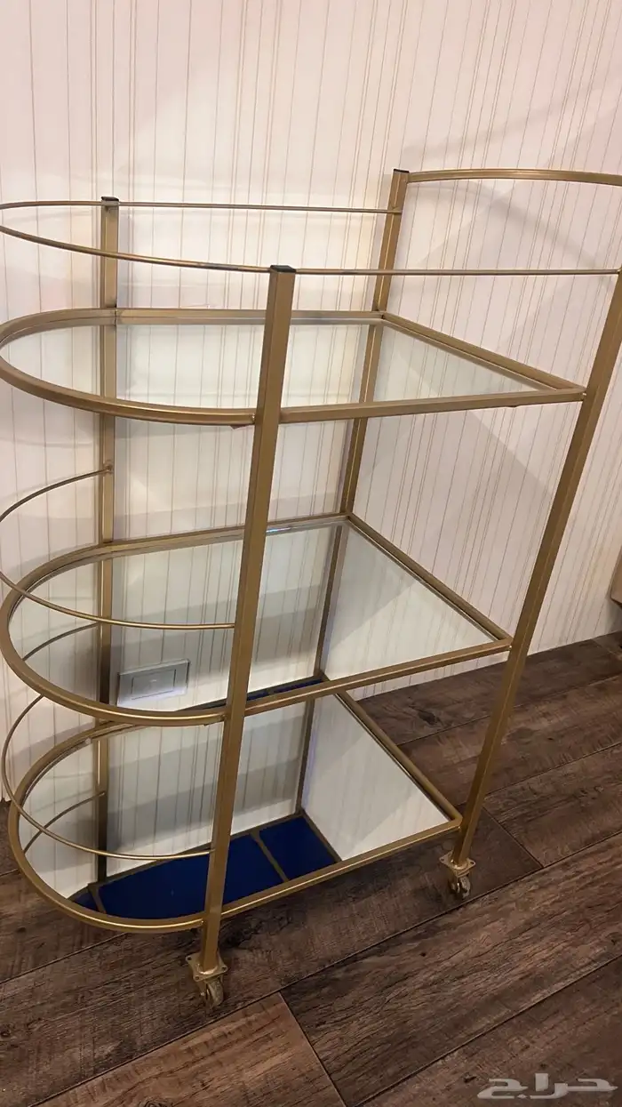 طاولة نظيفه وجديده نفس مو موضح سعر البيع75 التواصل للجاد 1