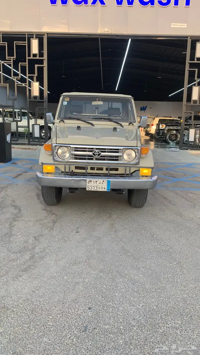 تويوتا شاص 1995 واقف الممشى على ((350)) 3