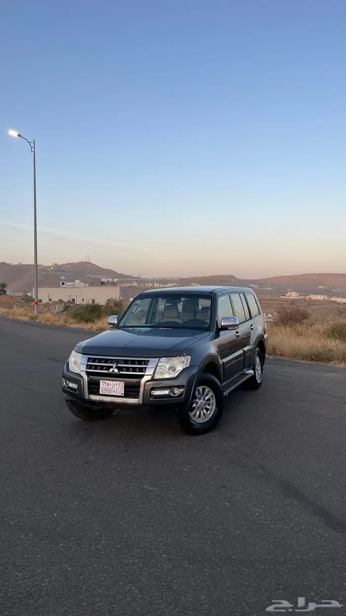 باجيرو 2015 ستاندر 7